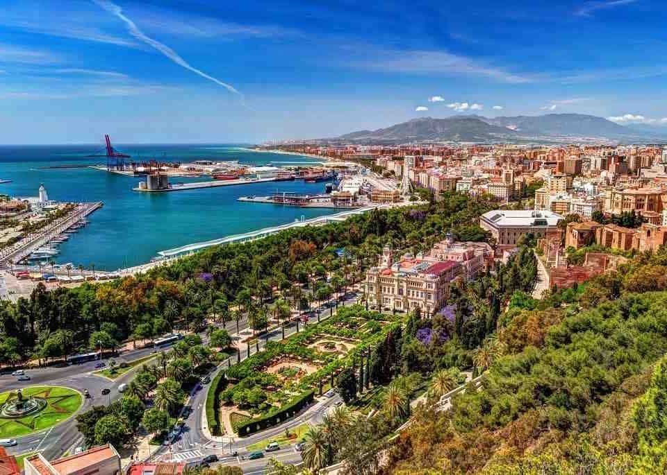 Pourquoi Malaga est une ville touristique ?