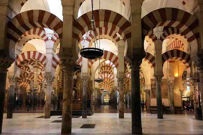 Pourquoi la mosquée de Cordoue Est-elle si spectaculaire ?