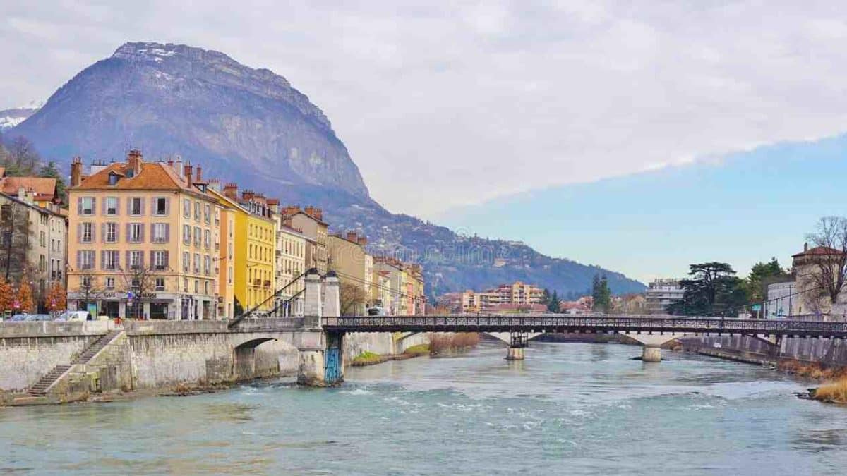 Quelle est la capitale de Grenoble ?